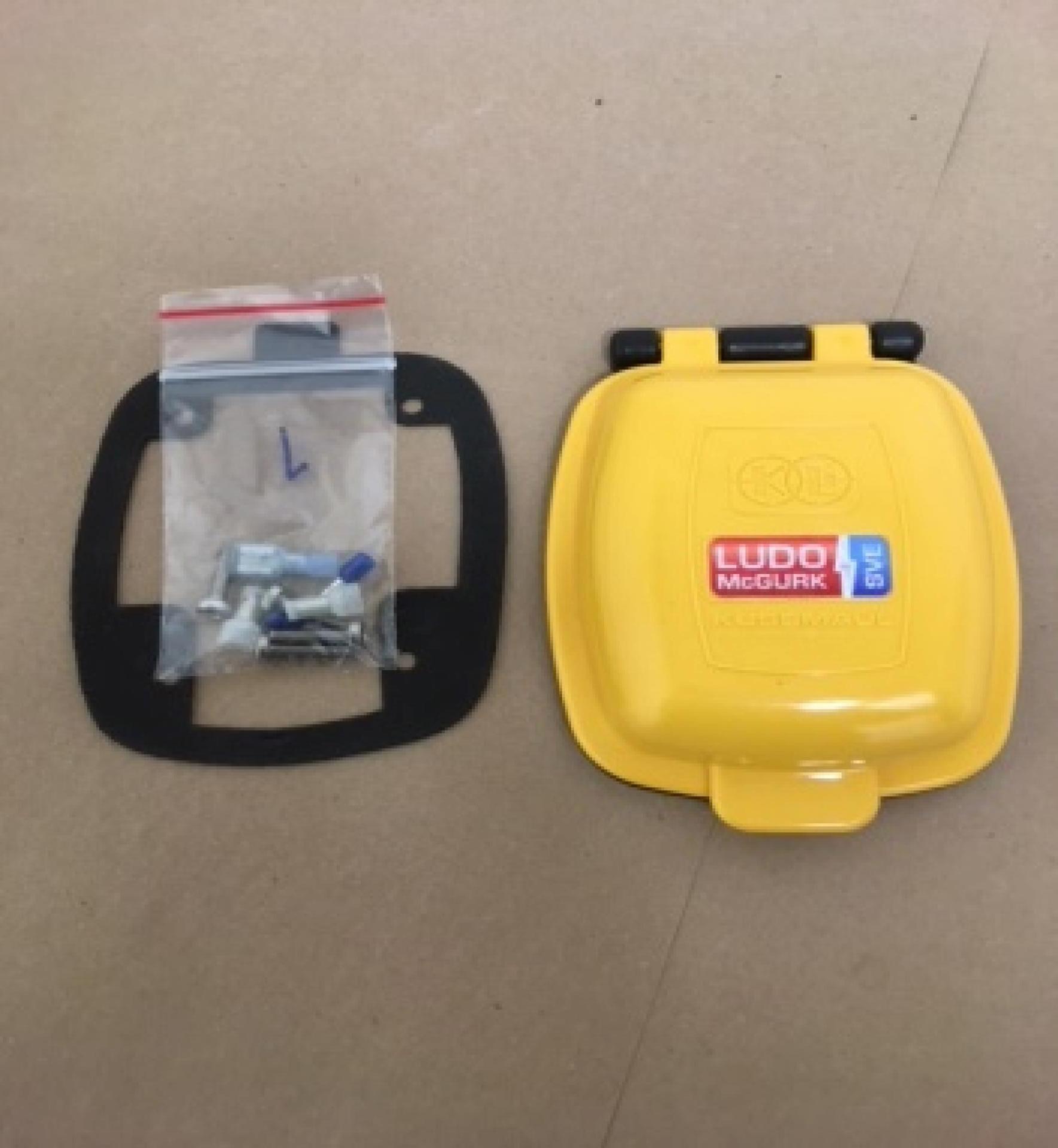 Weatherproof Cover Super 16 Auto Eject